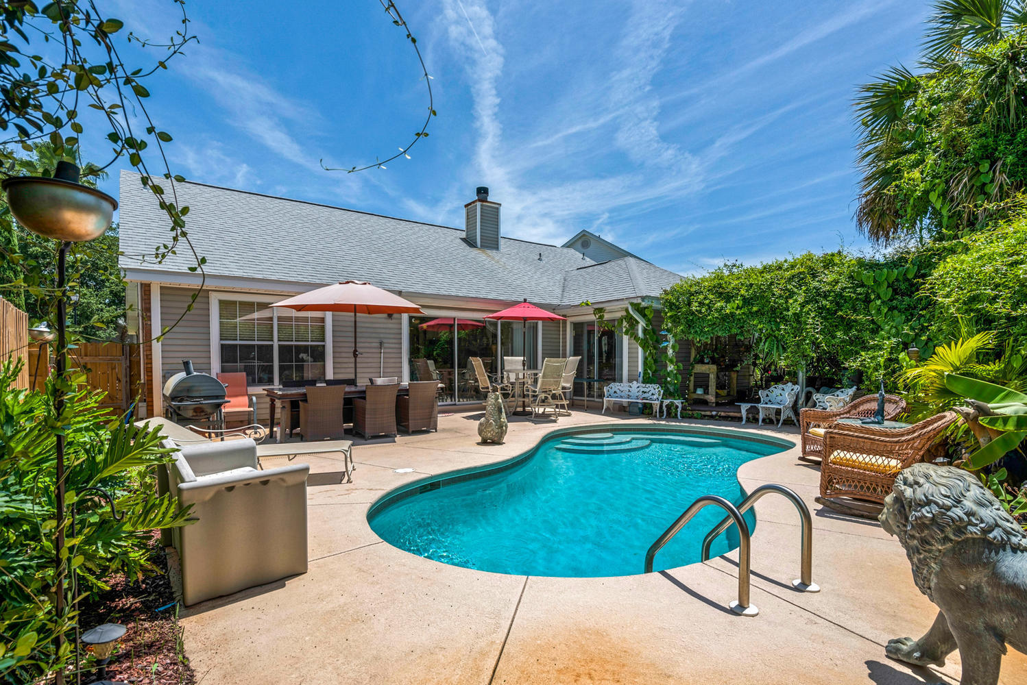 HARBOR BREEZE - Residential