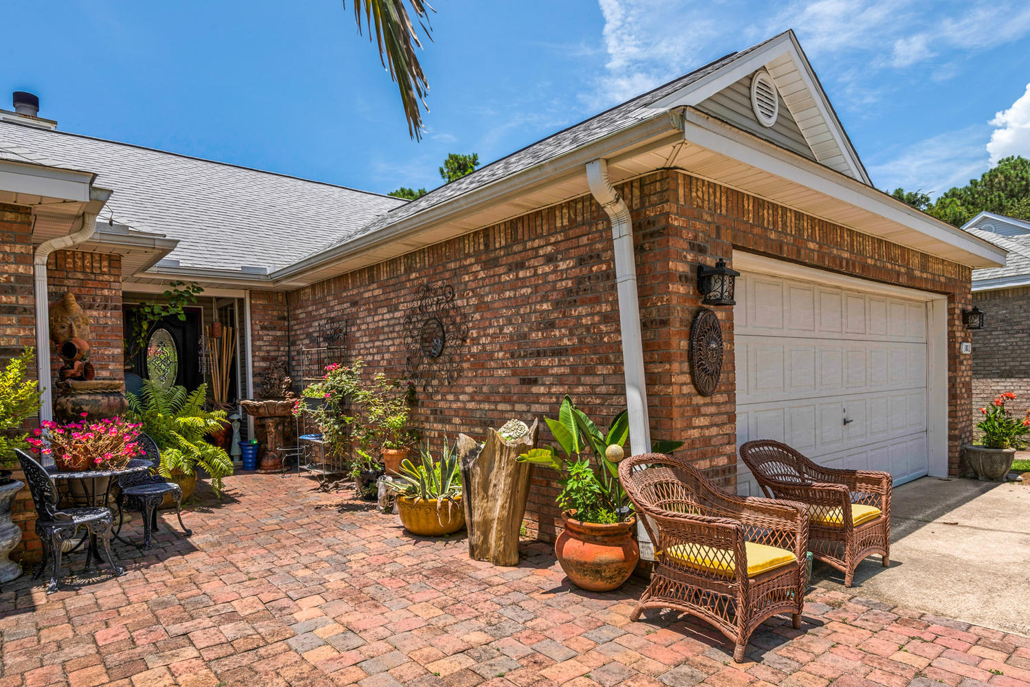 HARBOR BREEZE - Residential