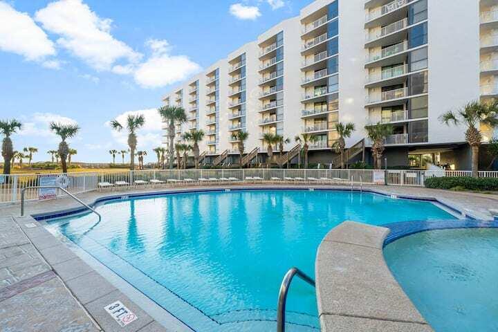 MAINSAIL CONDO PH 5 - Residential