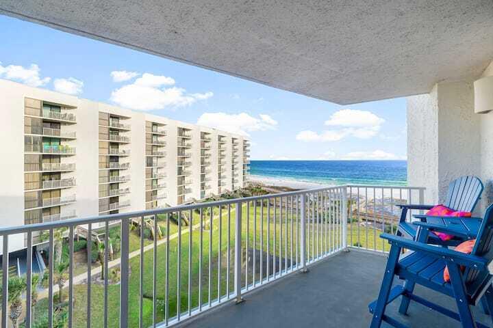 MAINSAIL CONDO PH 5 - Residential