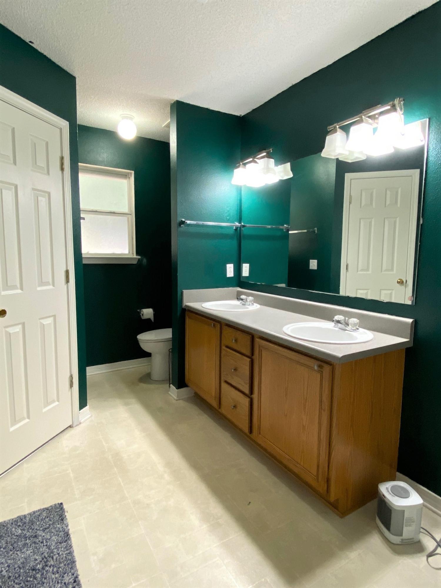 VILLAS AT CHANTILLY THE - Residential