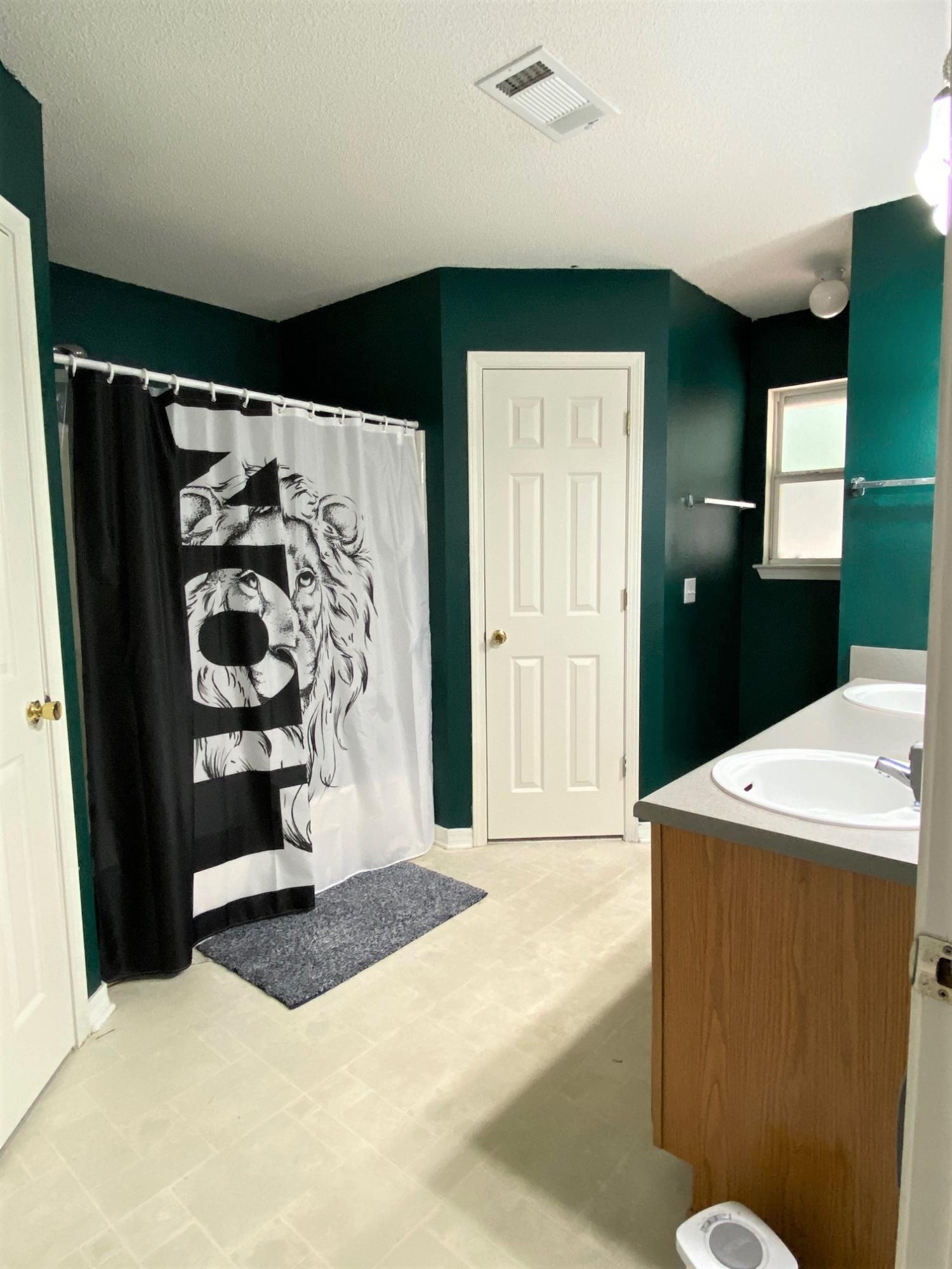 VILLAS AT CHANTILLY THE - Residential