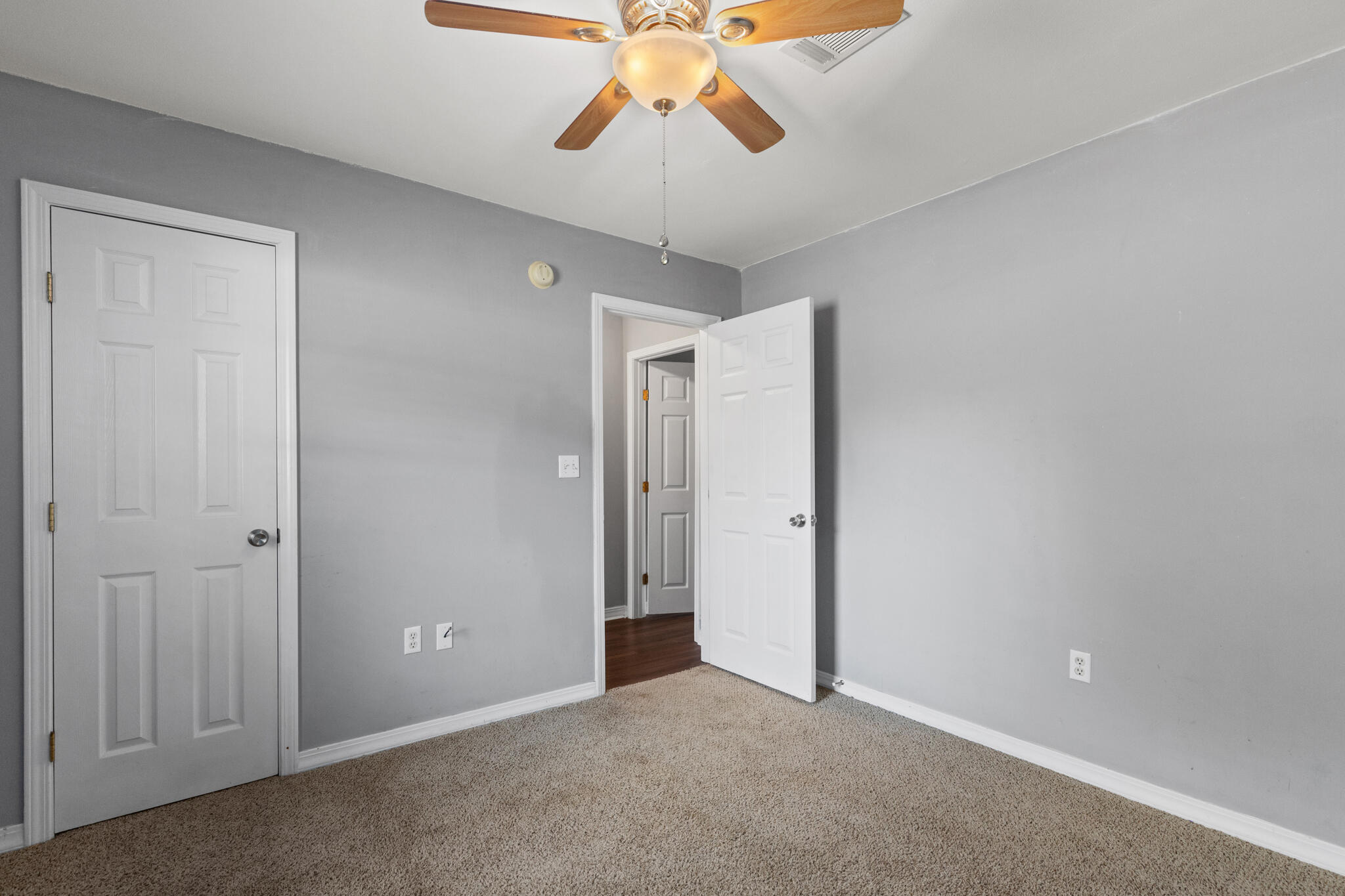 RIVERCHASE S/D PH 2 - Residential Lease