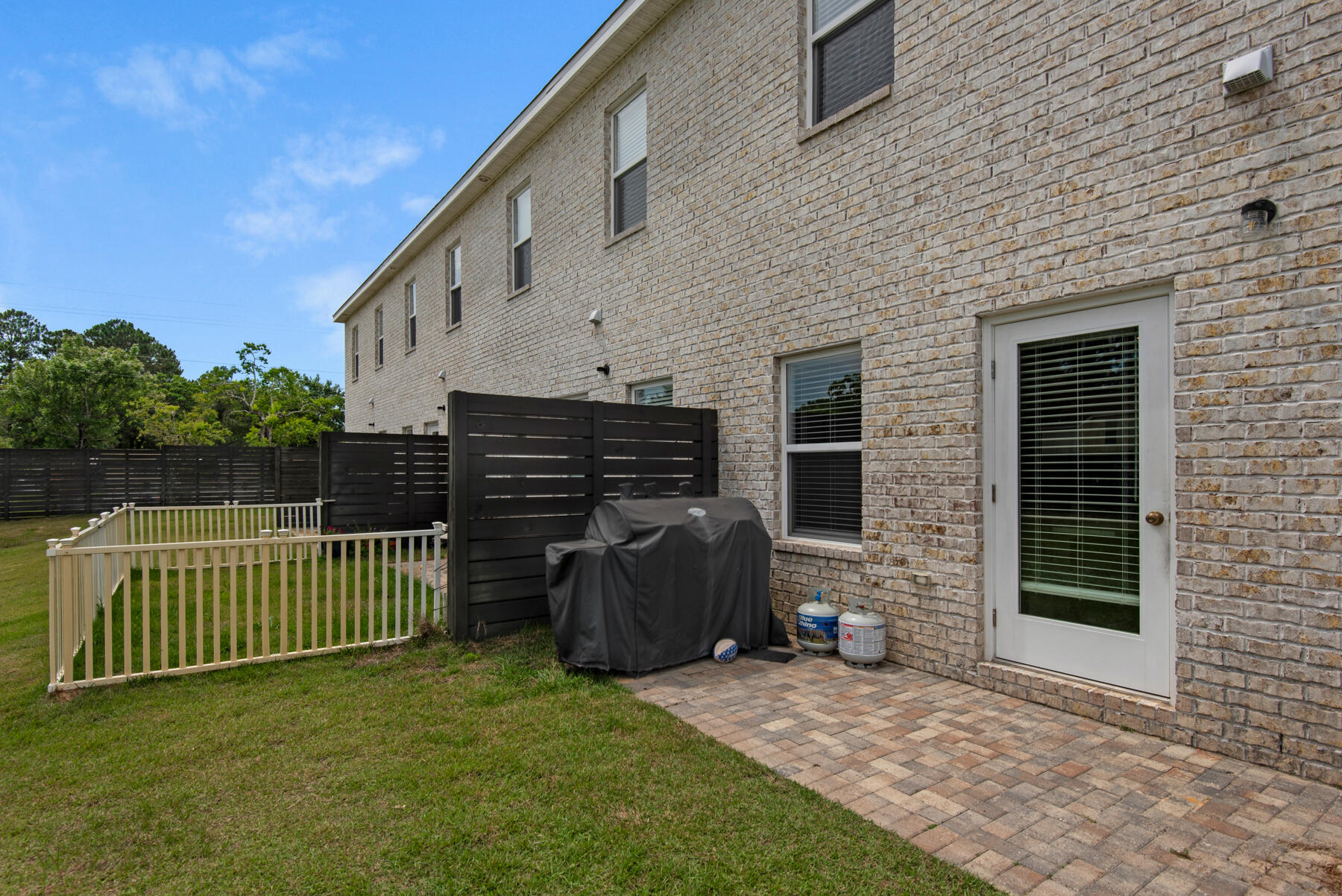 STABLE LANES - Residential