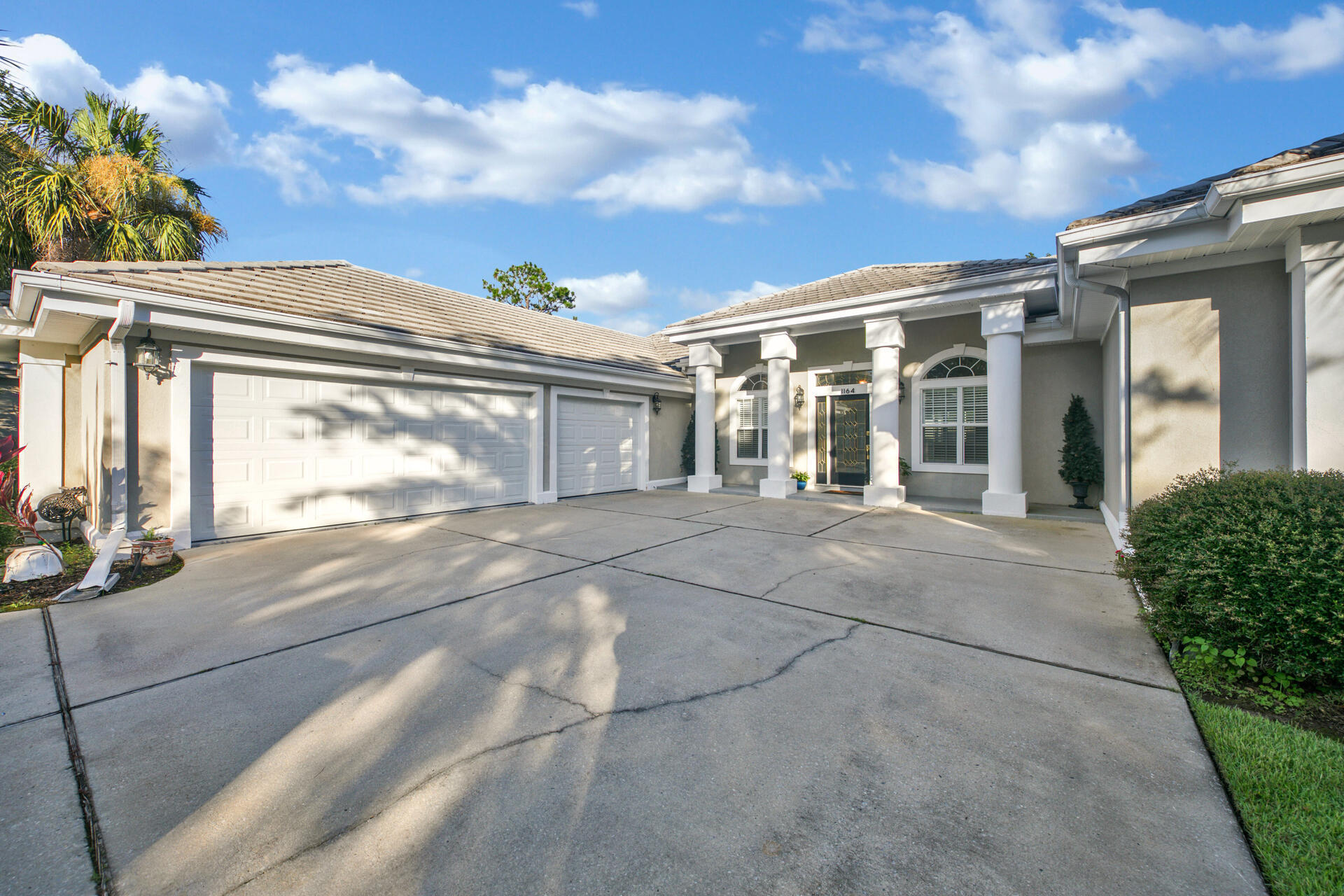 RAVEN OAKS TROON - Residential