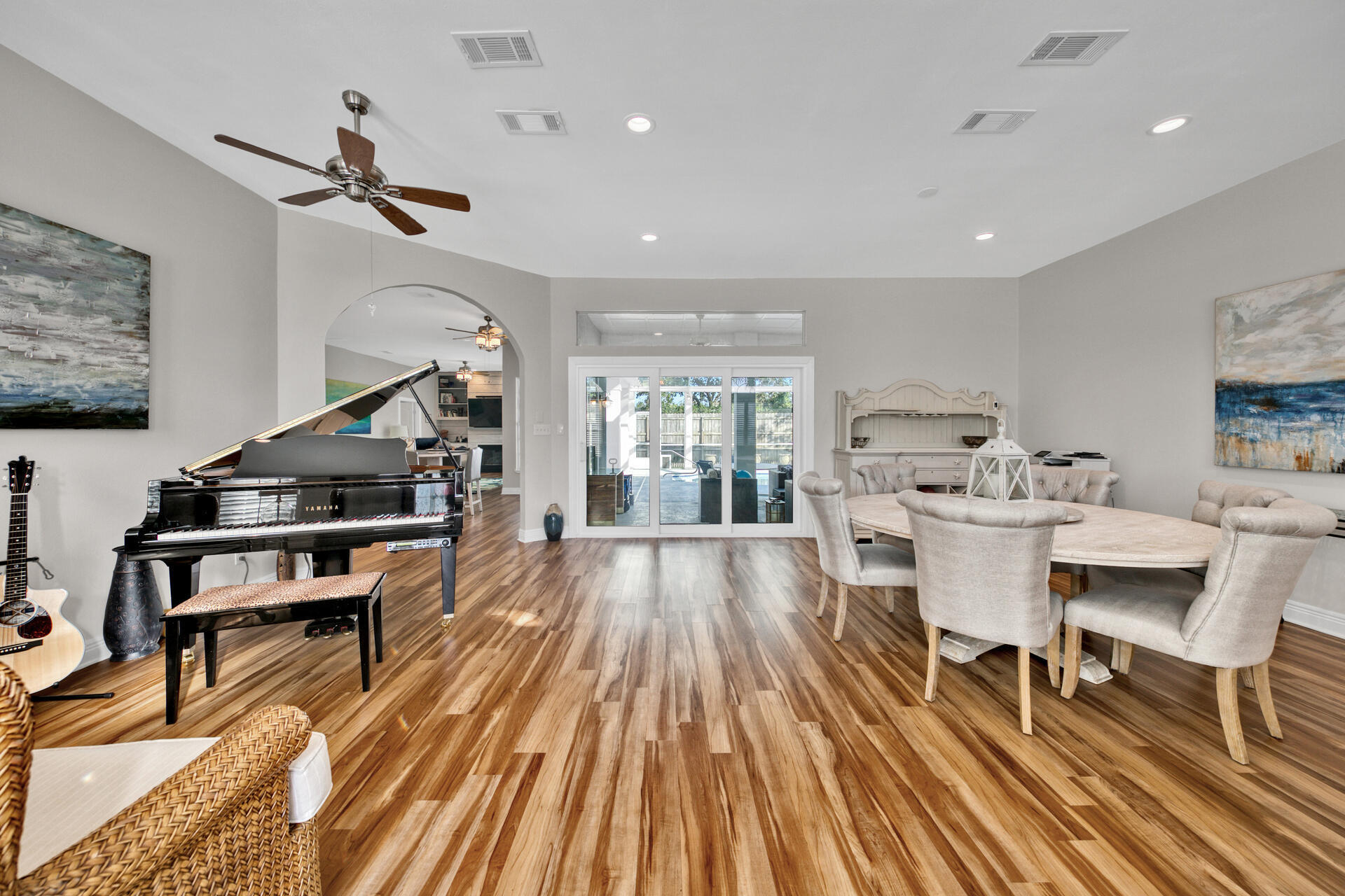 RAVEN OAKS TROON - Residential