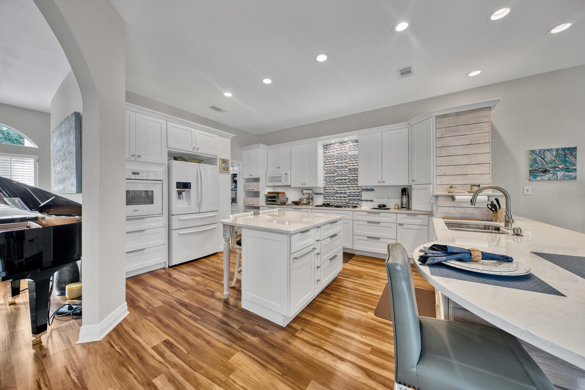 RAVEN OAKS TROON - Residential