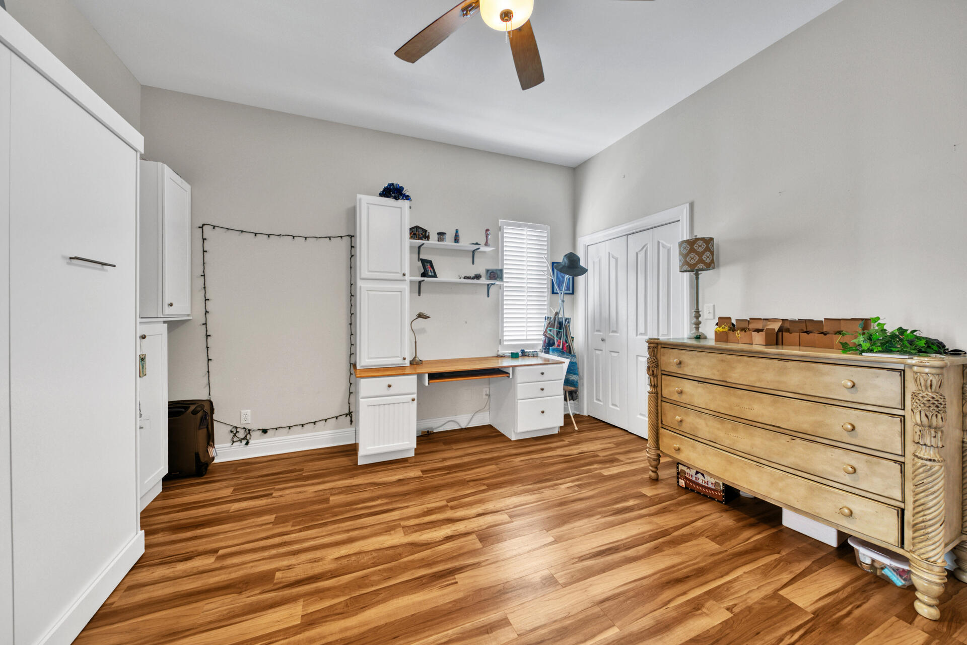 RAVEN OAKS TROON - Residential