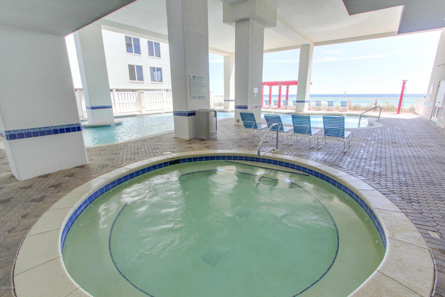 MAJESTIC BEACH TOWERS I - Residential