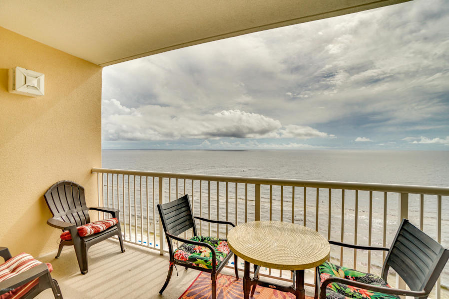 MAJESTIC BEACH TOWERS I - Residential
