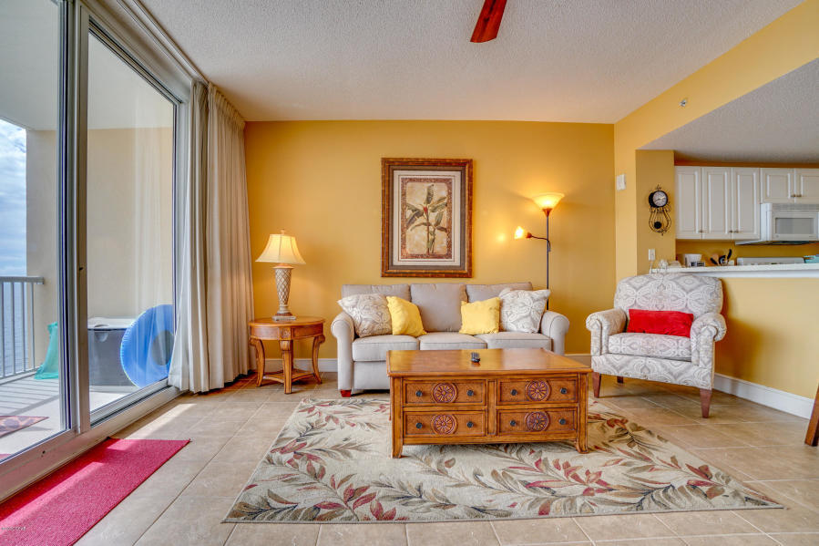 MAJESTIC BEACH TOWERS I - Residential