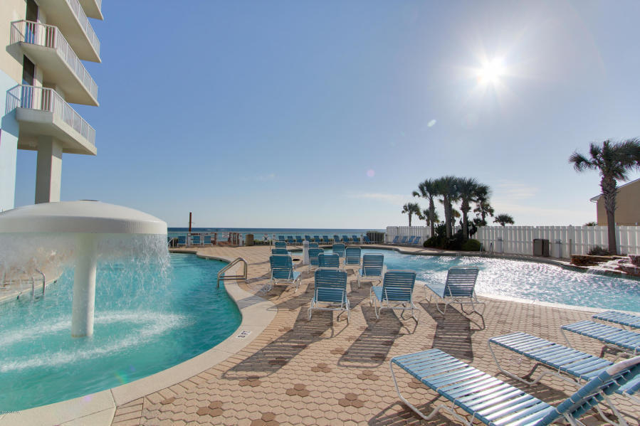 MAJESTIC BEACH TOWERS I - Residential