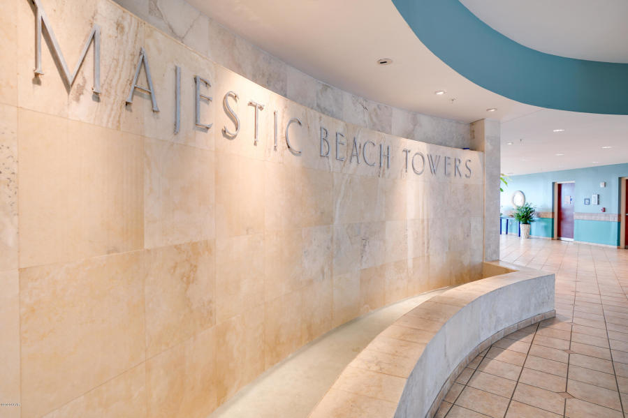 MAJESTIC BEACH TOWERS I - Residential