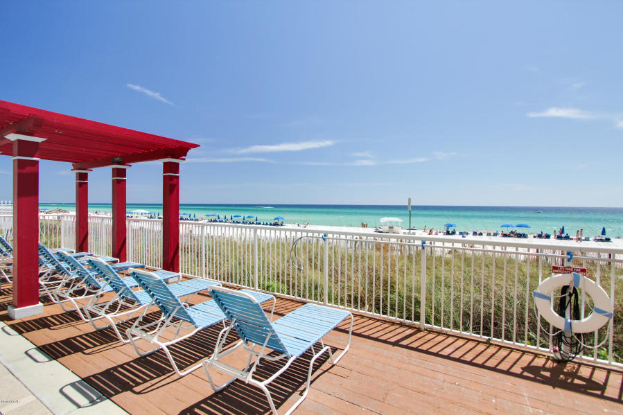 MAJESTIC BEACH TOWERS I - Residential