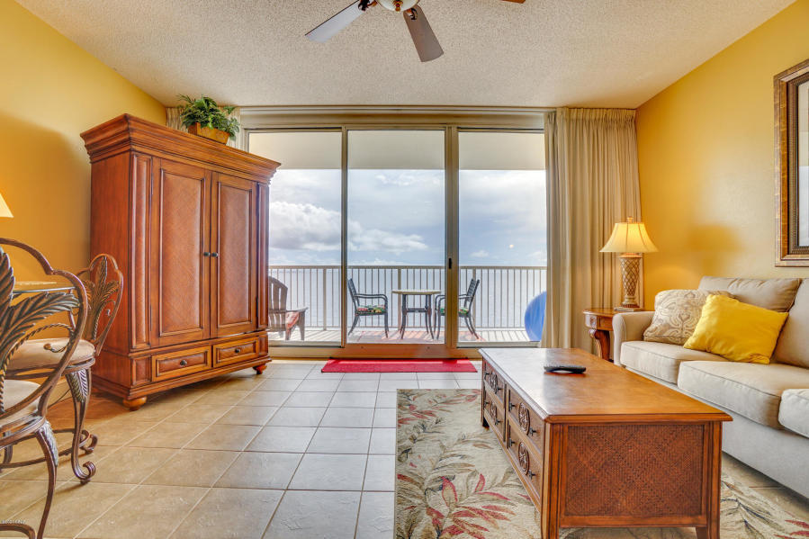 MAJESTIC BEACH TOWERS I - Residential