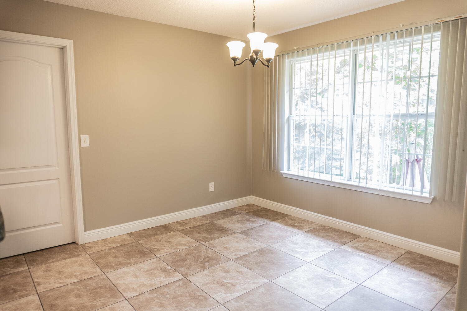 FOX VALLEY - Residential Lease