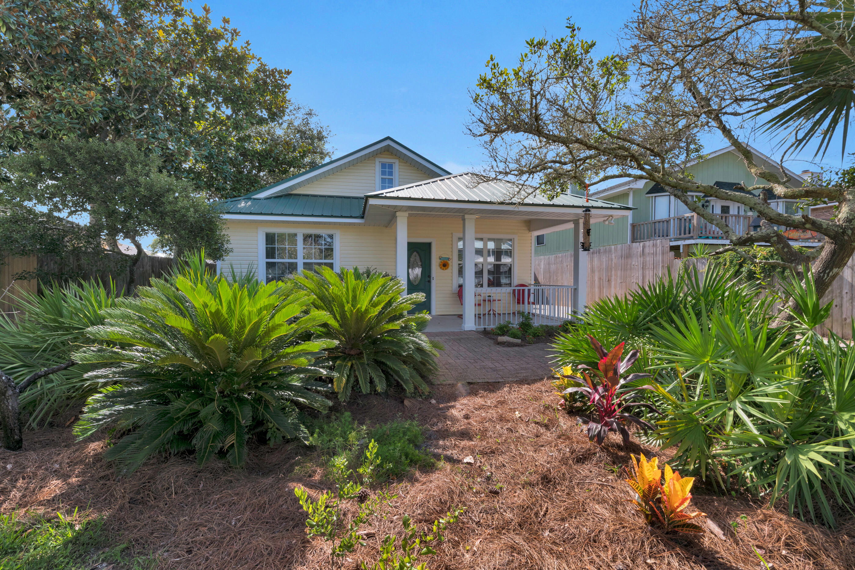 CRYSTAL BEACH - Residential