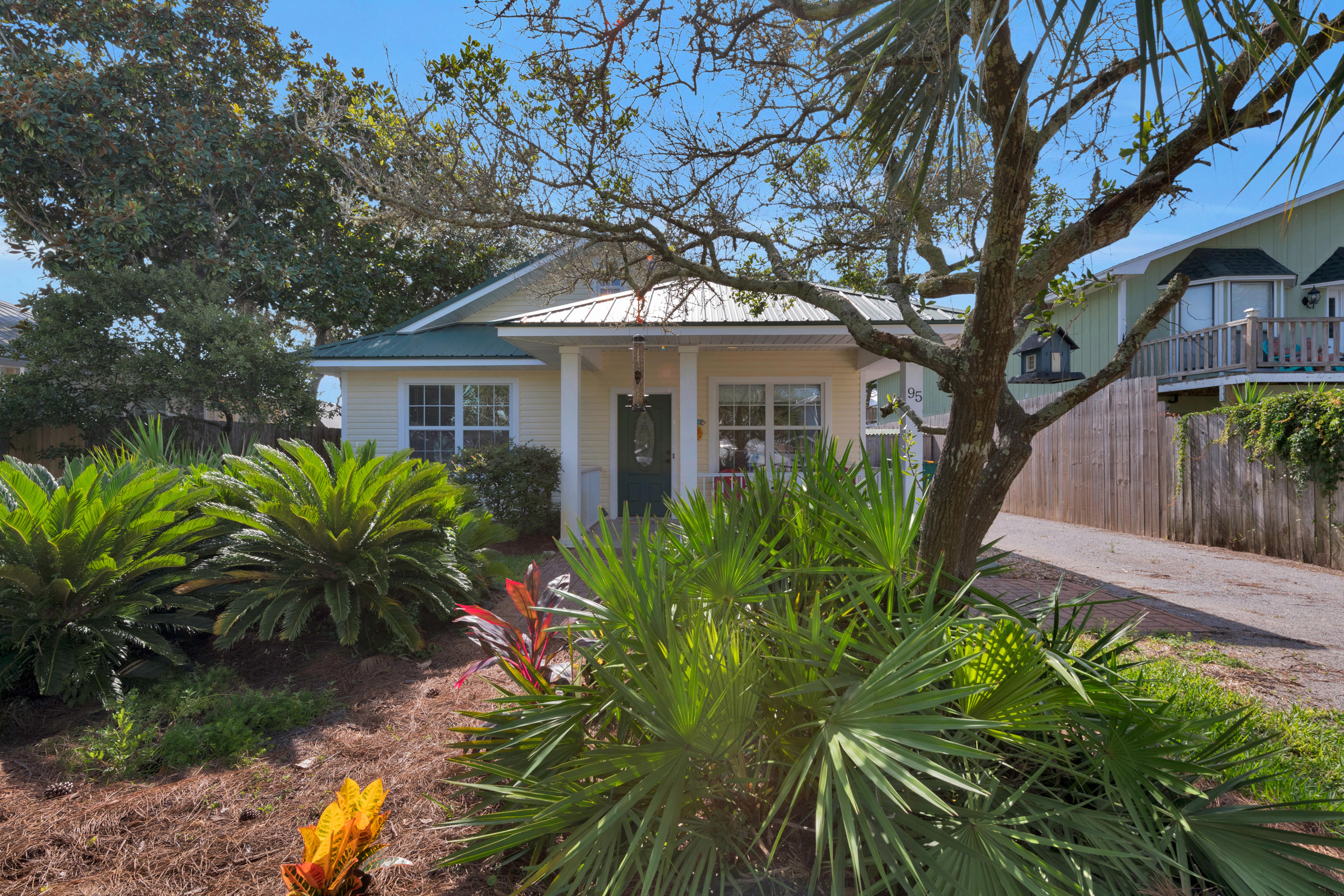 CRYSTAL BEACH - Residential