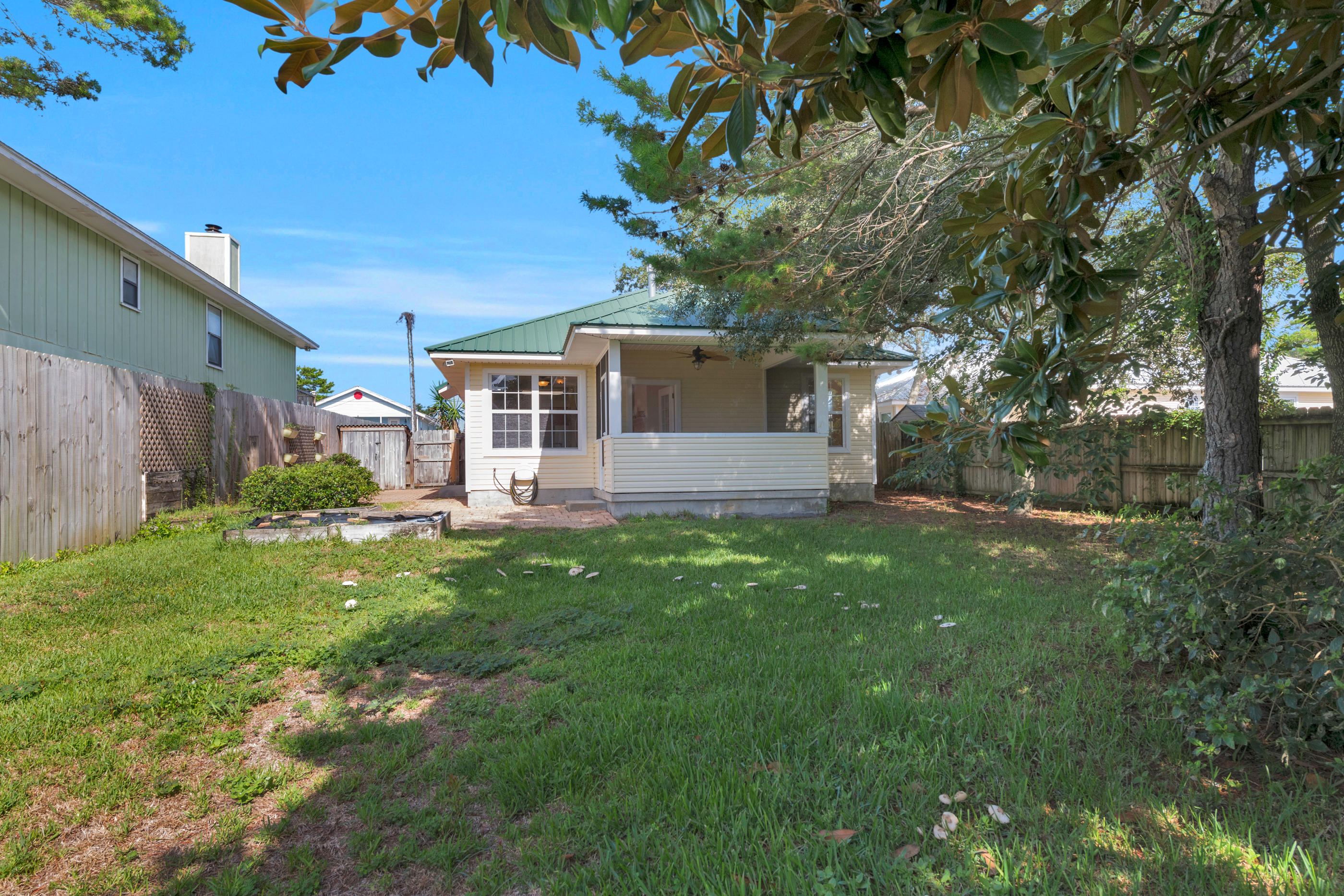 CRYSTAL BEACH - Residential