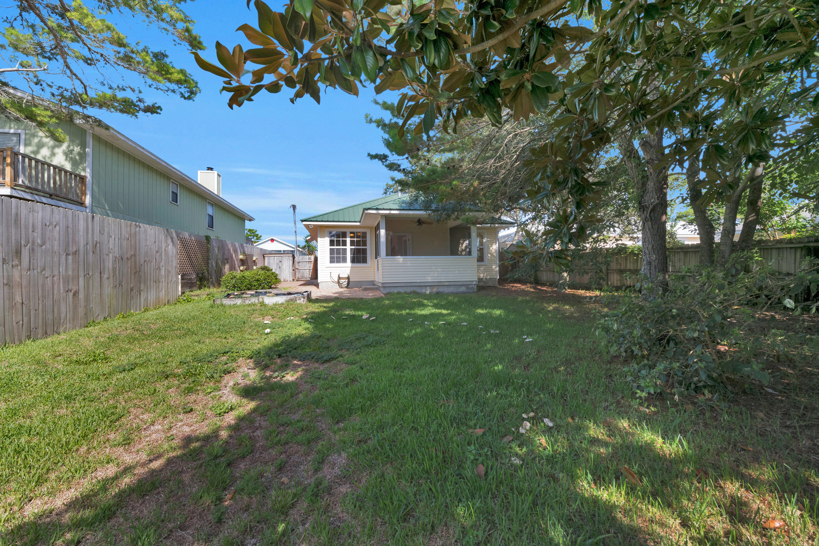 CRYSTAL BEACH - Residential