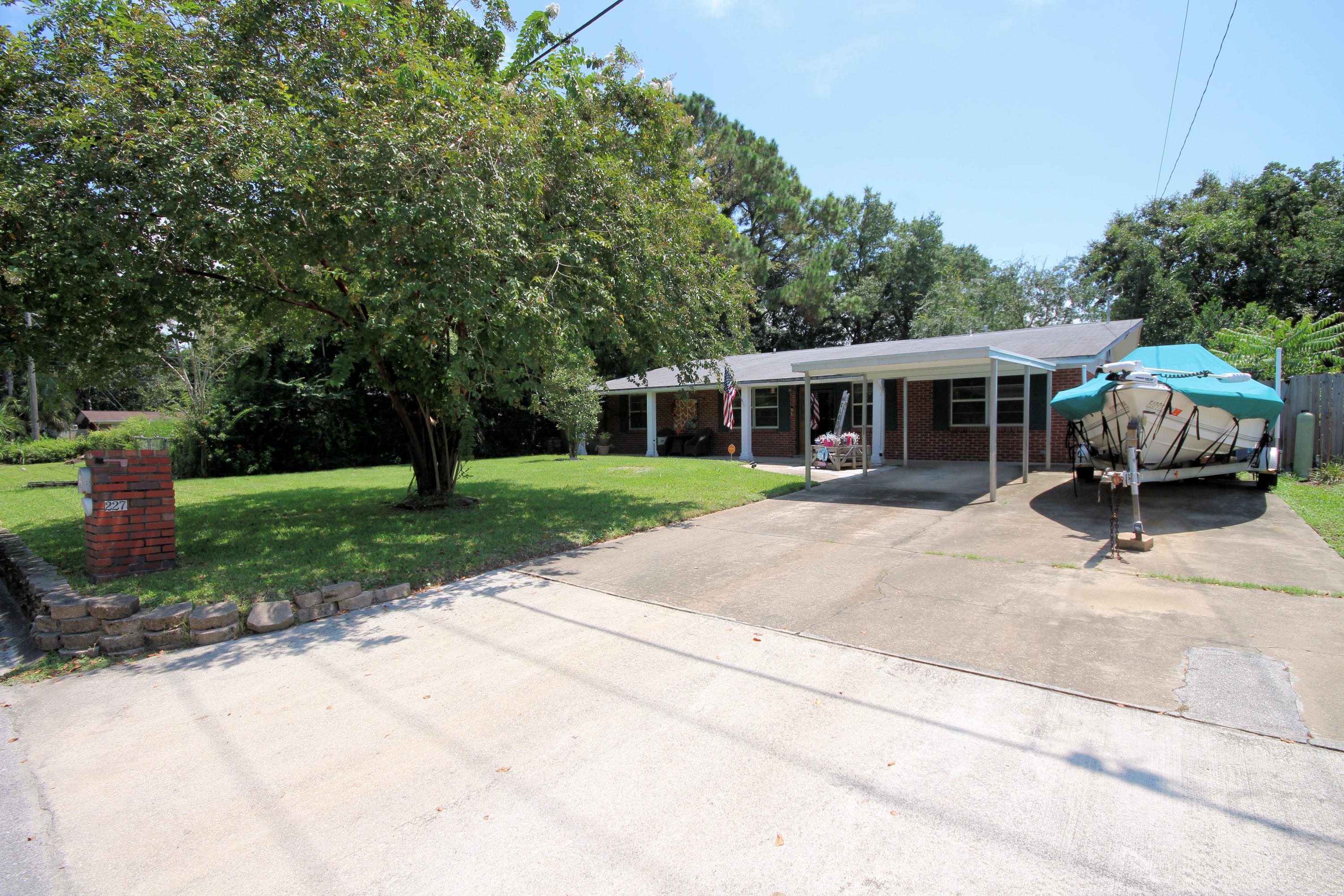 GARNIERS BEACH 6TH - Residential