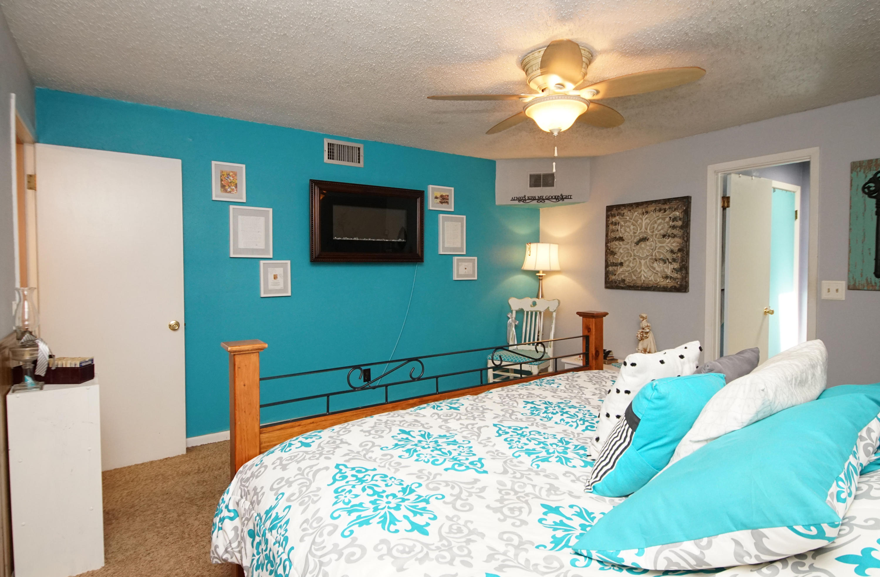 GARNIERS BEACH 6TH - Residential