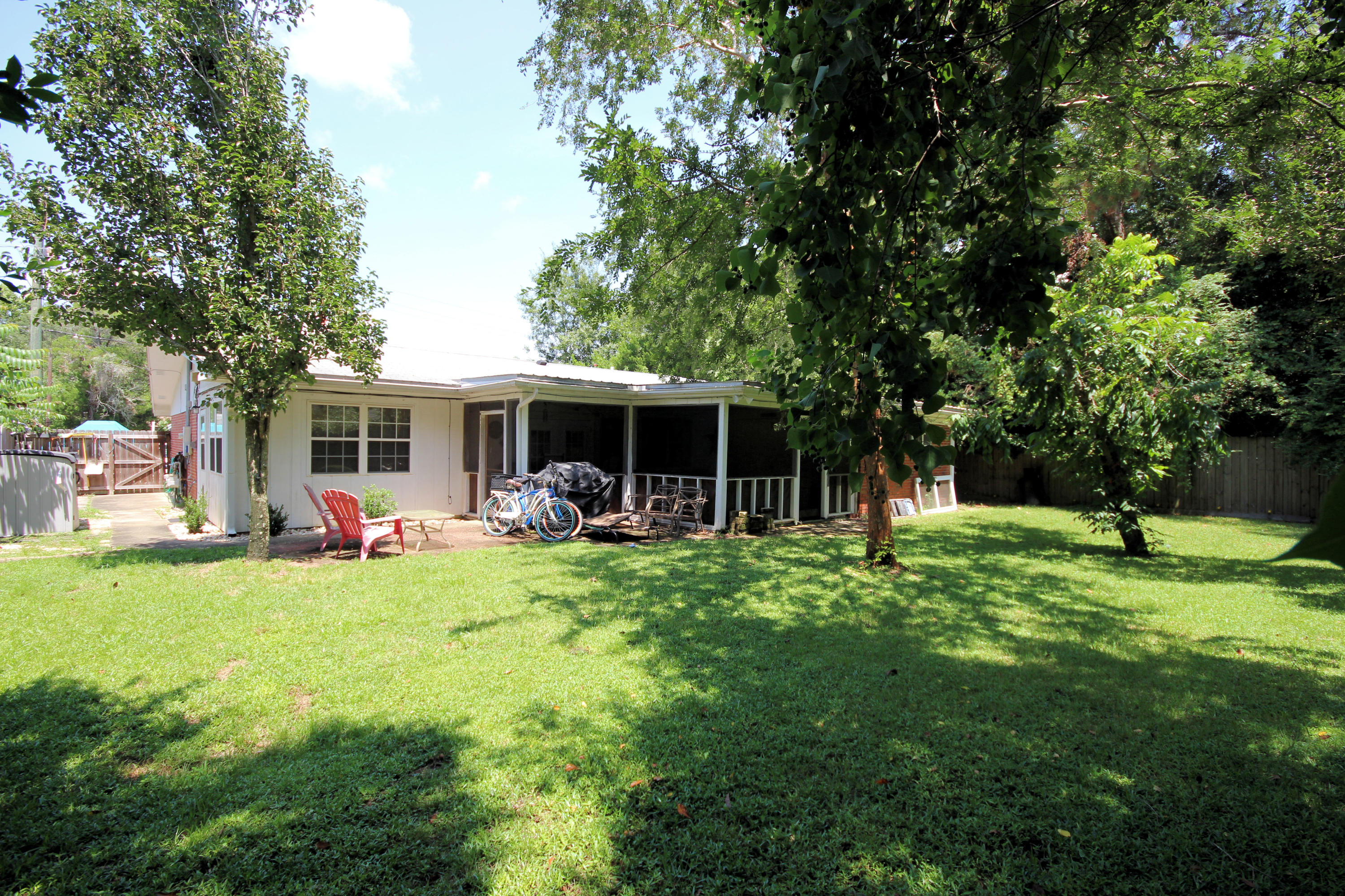 GARNIERS BEACH 6TH - Residential