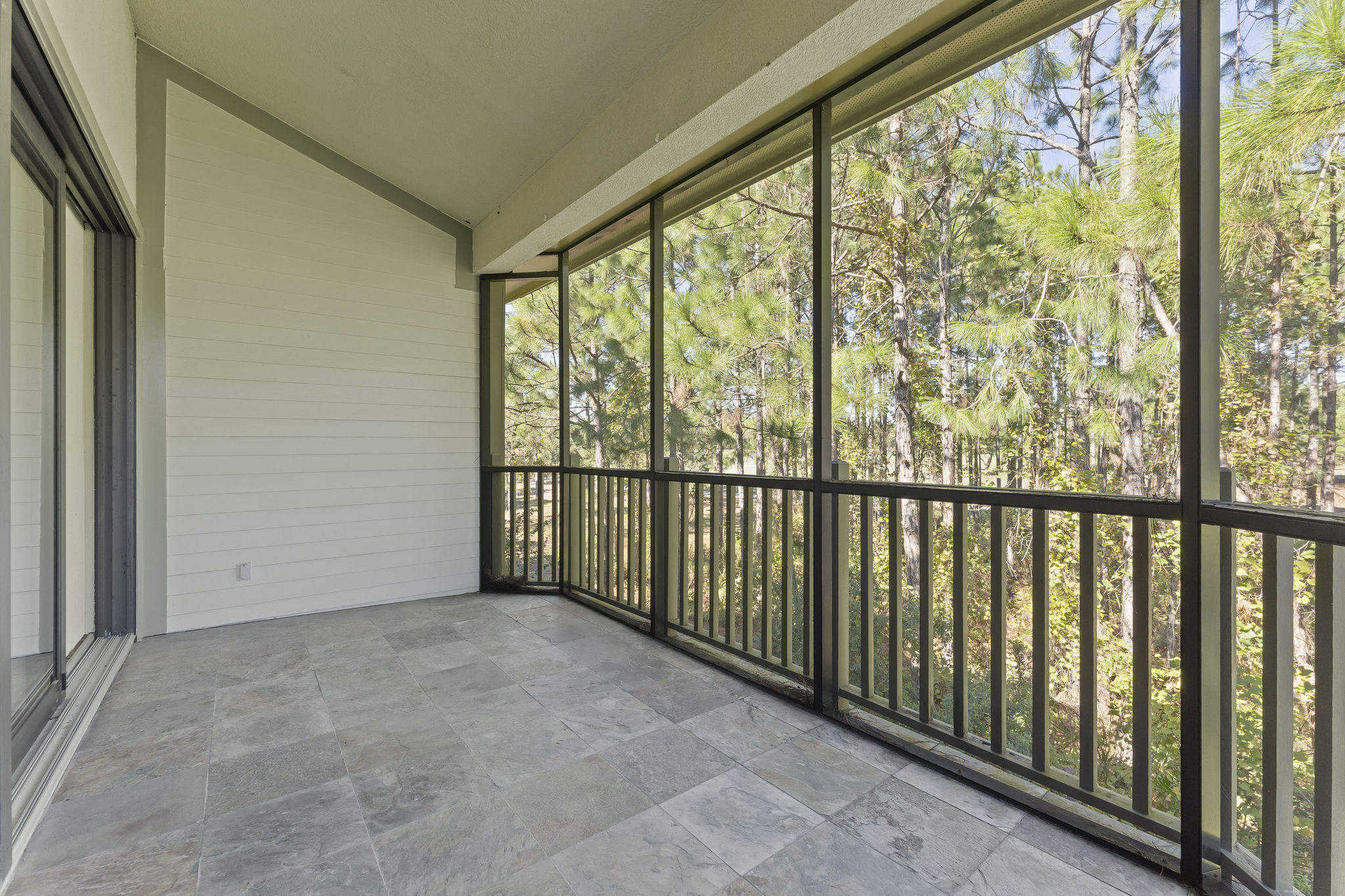 WILD HERON - CLUBSIDE - Residential