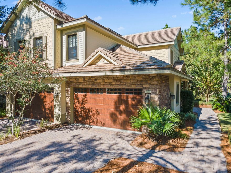 Stunning 3 bedroom, 3 bathroom freshly-painted condominium in the gated Wild Heron neighborhoodThis condo is conveniently situated directly across from the Shark's Tooth Clubhouse, with an elevator and access to extraordinary amenities. Wild Heron is a private, coastal sanctuary located on Lake Powell, Florida's largest coastal dune lake. The Shark's Tooth Greg Norman Golf Course is also within the gates of Wild Heron. Step into the grand kitchen and you'll find granite countertops, stainless steel appliances, an island with cabinets, a breakfast bar, a pantry, tons of lighting, and an adjacent formal dining room.The luxurious master bathroom has separate vanities, wall-to-wall mirrors, and a whirlpool soaking tub for a relaxing evening in. Outside you have a large,