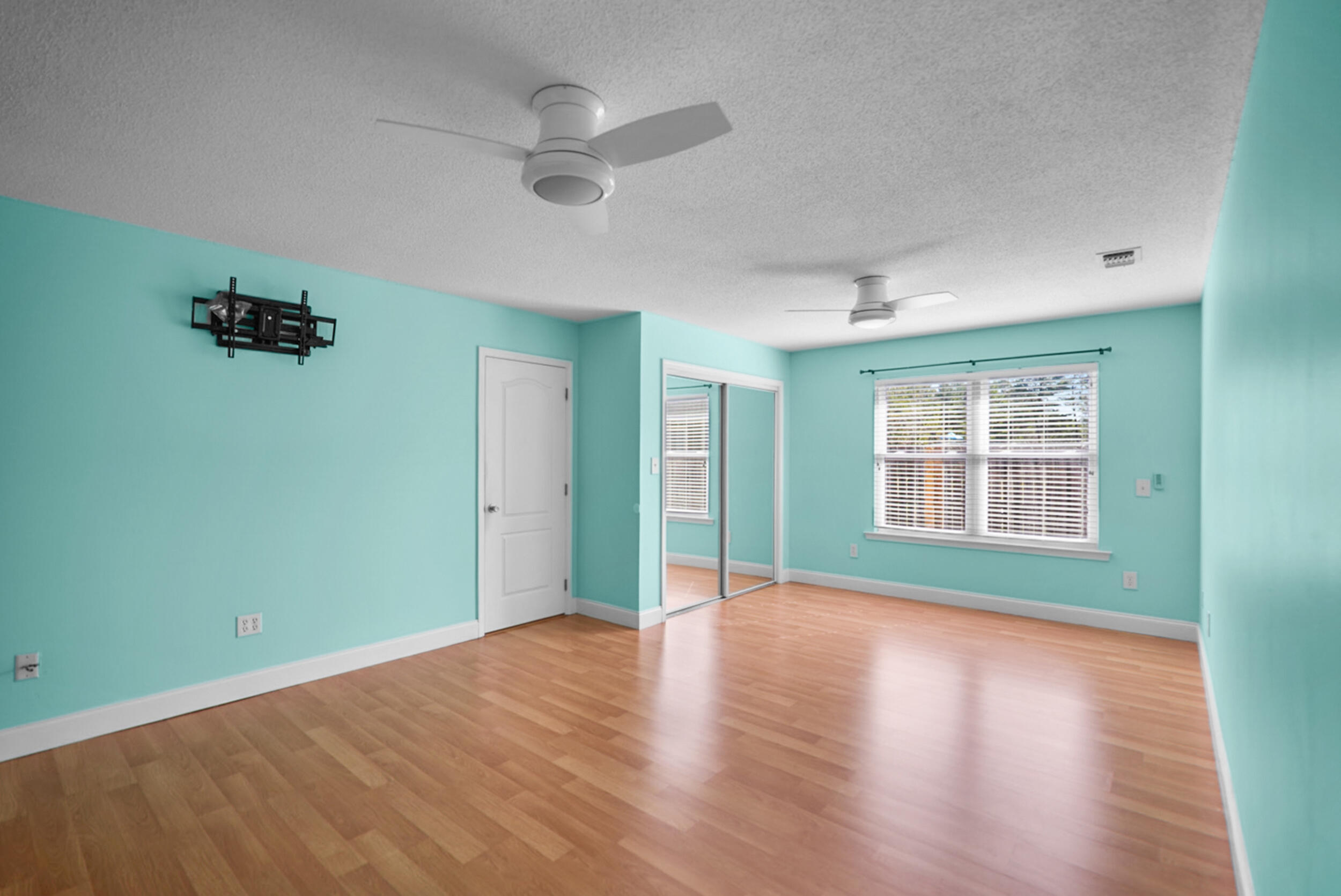 NAVARRE FIRST ADD - Residential