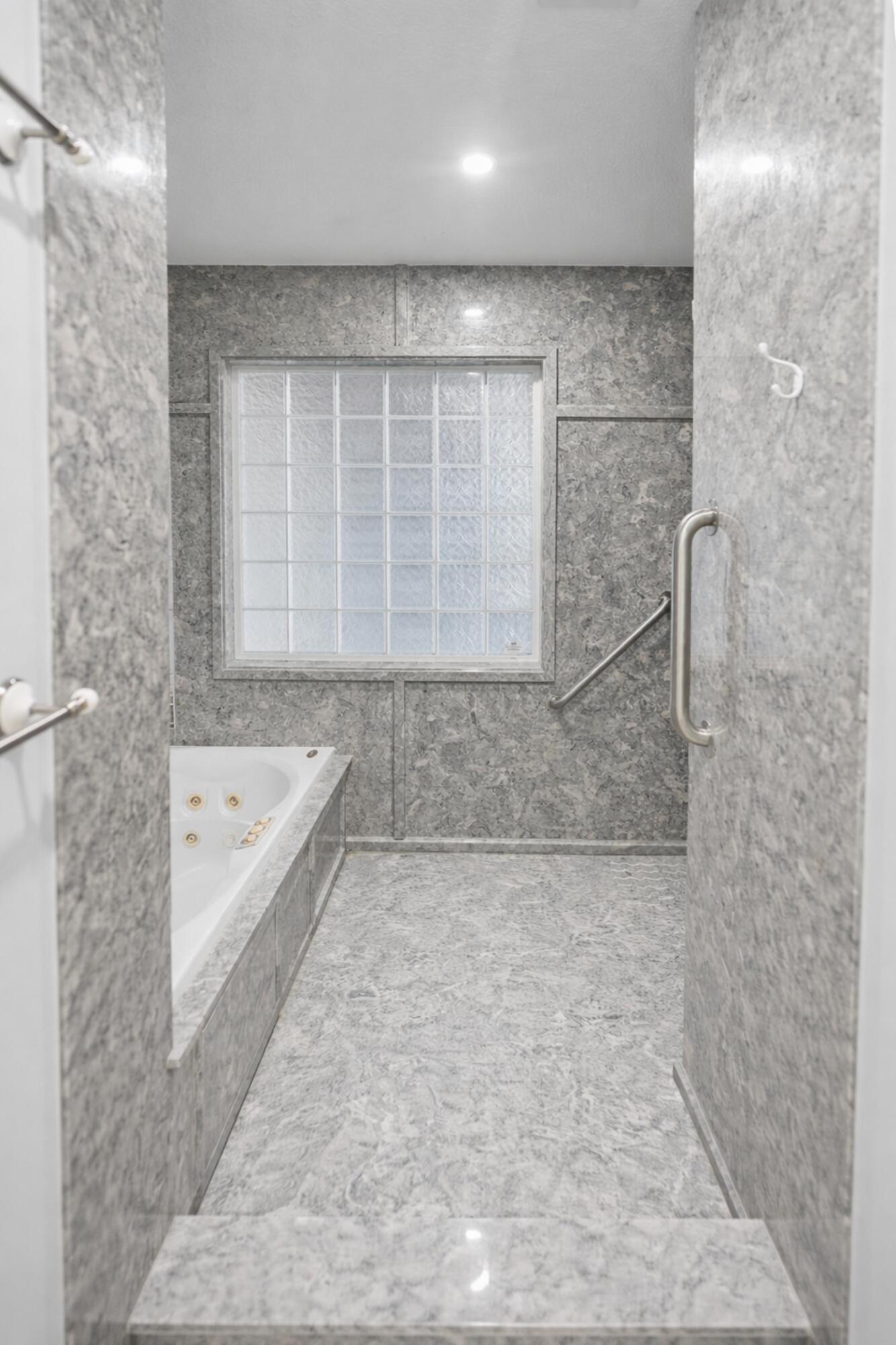 NAVARRE FIRST ADD - Residential