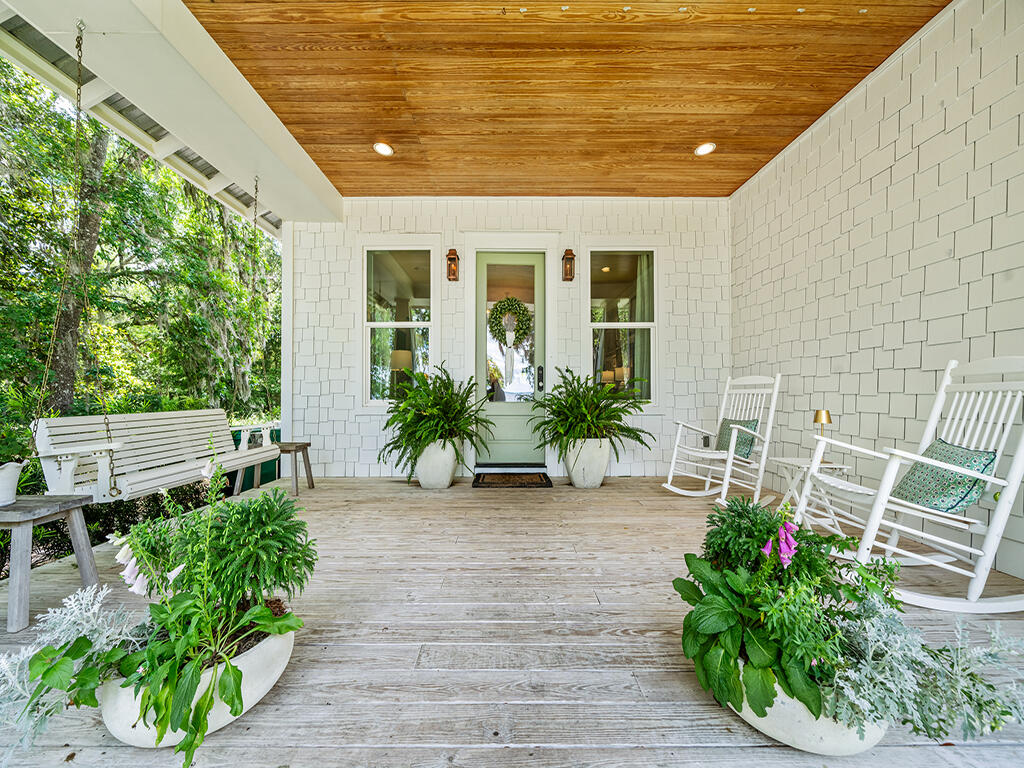 GRAYTON BAYOU - Residential