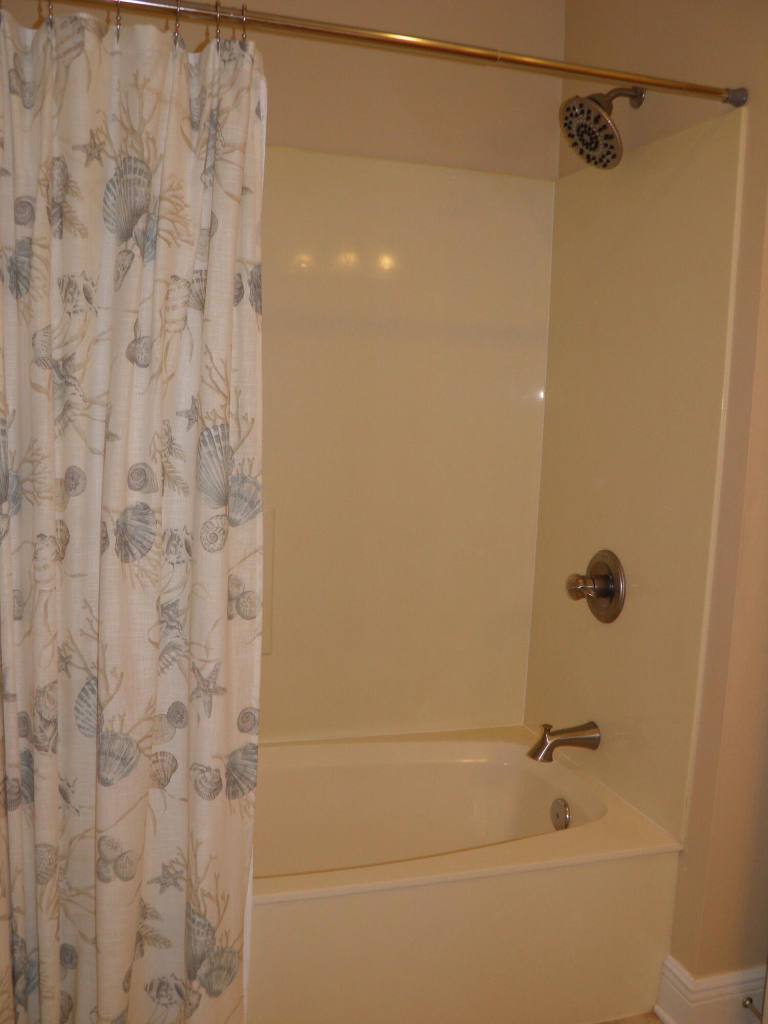 WALTON OAKS - Residential