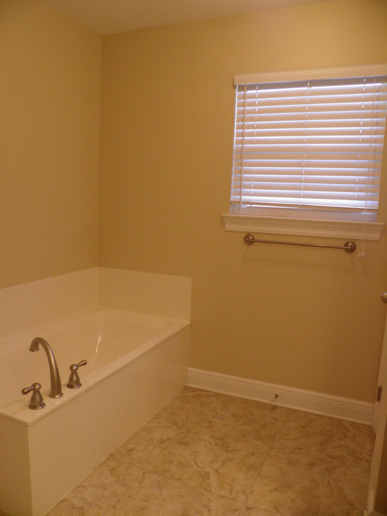 WALTON OAKS - Residential