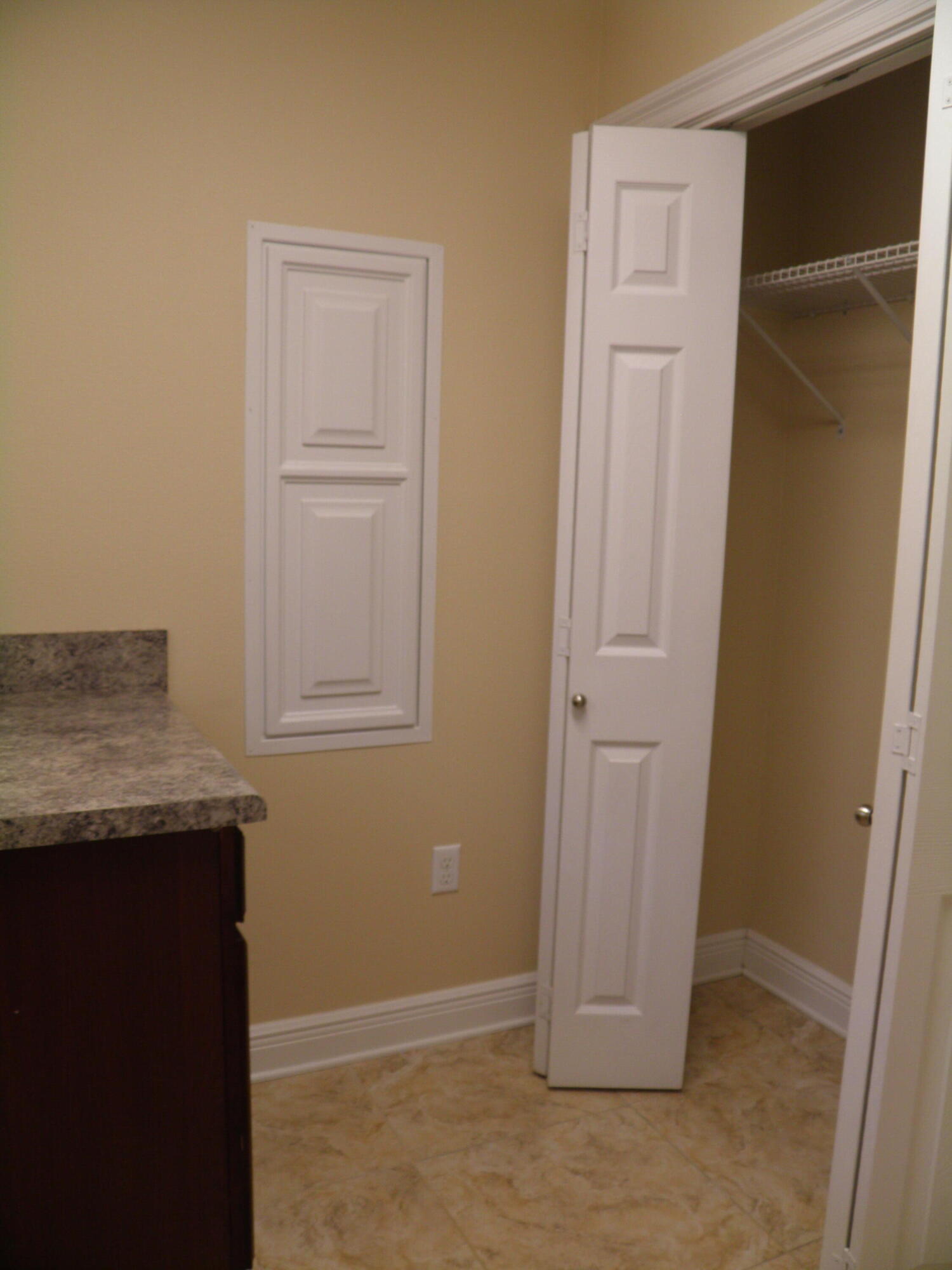 WALTON OAKS - Residential