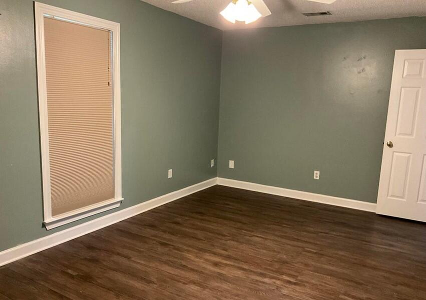 TEN LAKE ESTATES UNIT 1 - Residential