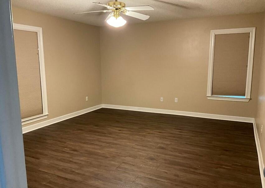 TEN LAKE ESTATES UNIT 1 - Residential