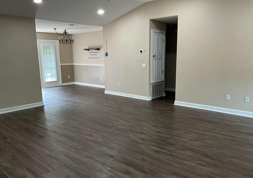 TEN LAKE ESTATES UNIT 1 - Residential