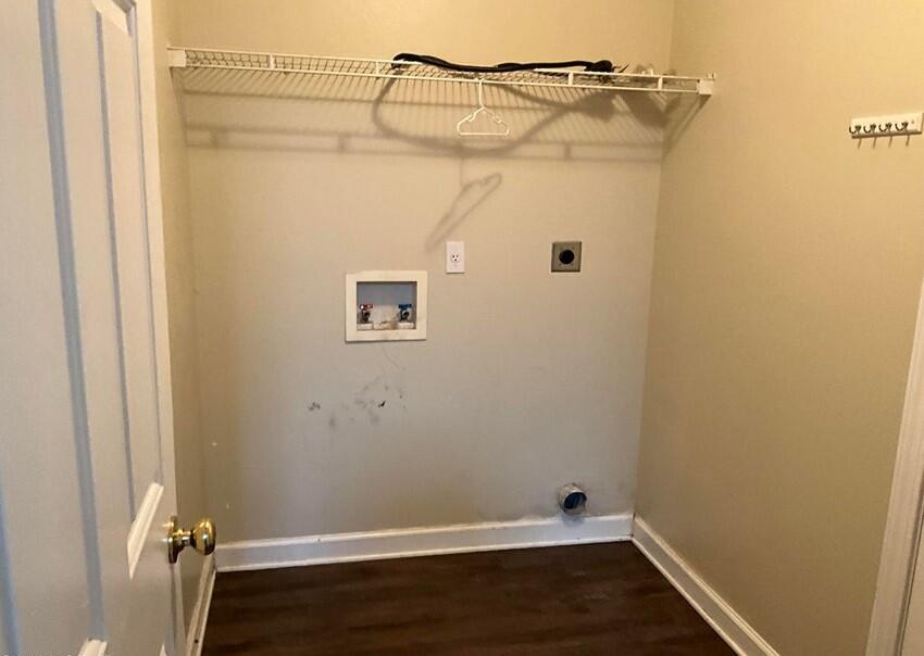 TEN LAKE ESTATES UNIT 1 - Residential