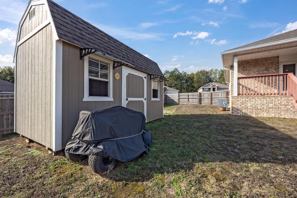 LAKERIDGE EST - Residential Lease