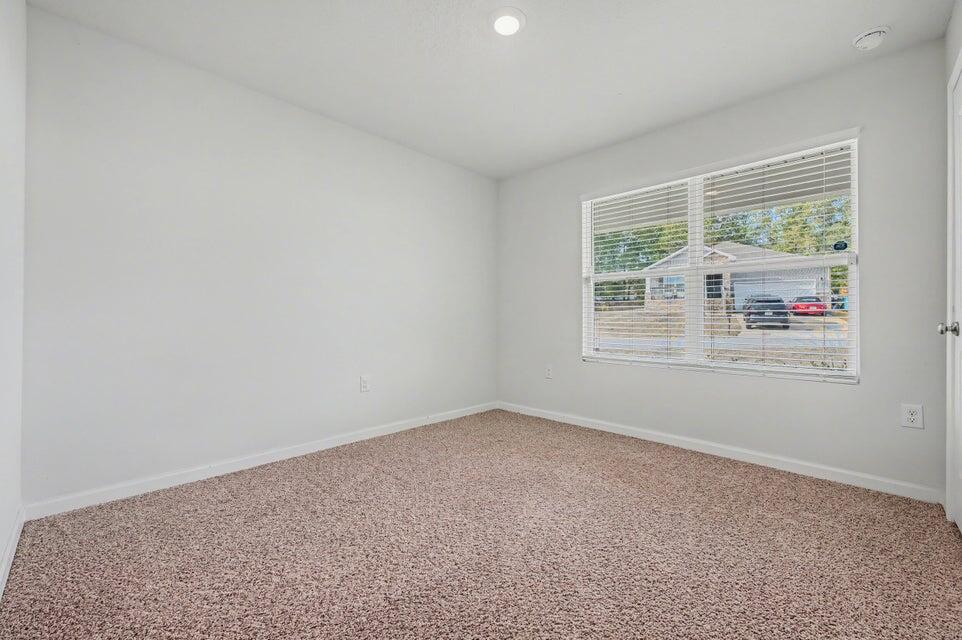 LAKERIDGE EST - Residential Lease