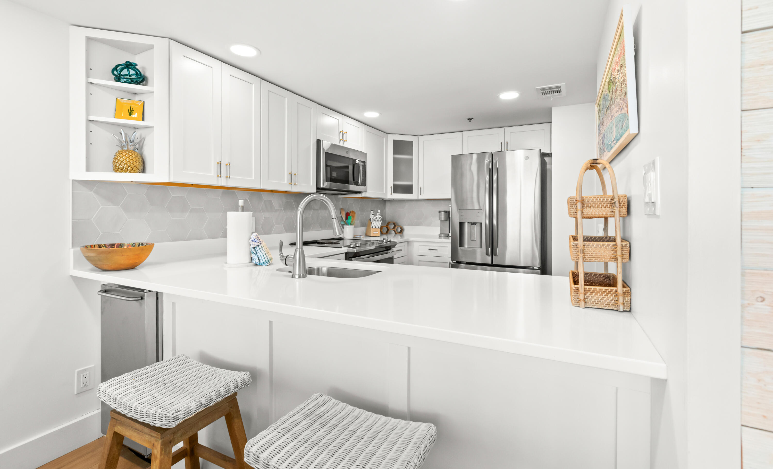 ONE SEAGROVE PLACE CONDOMINIUM - Residential