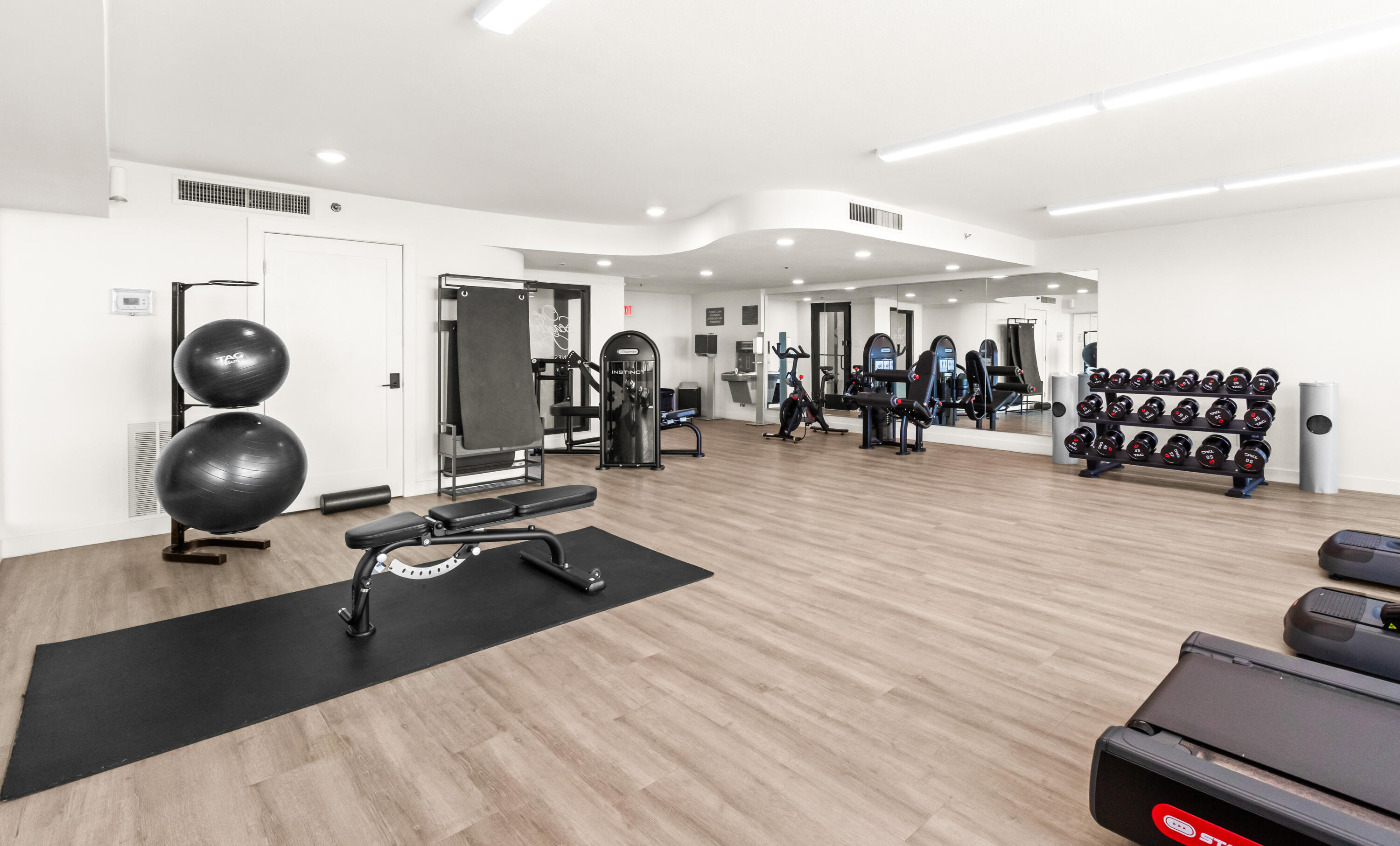 ONE SEAGROVE PLACE CONDOMINIUM - Residential