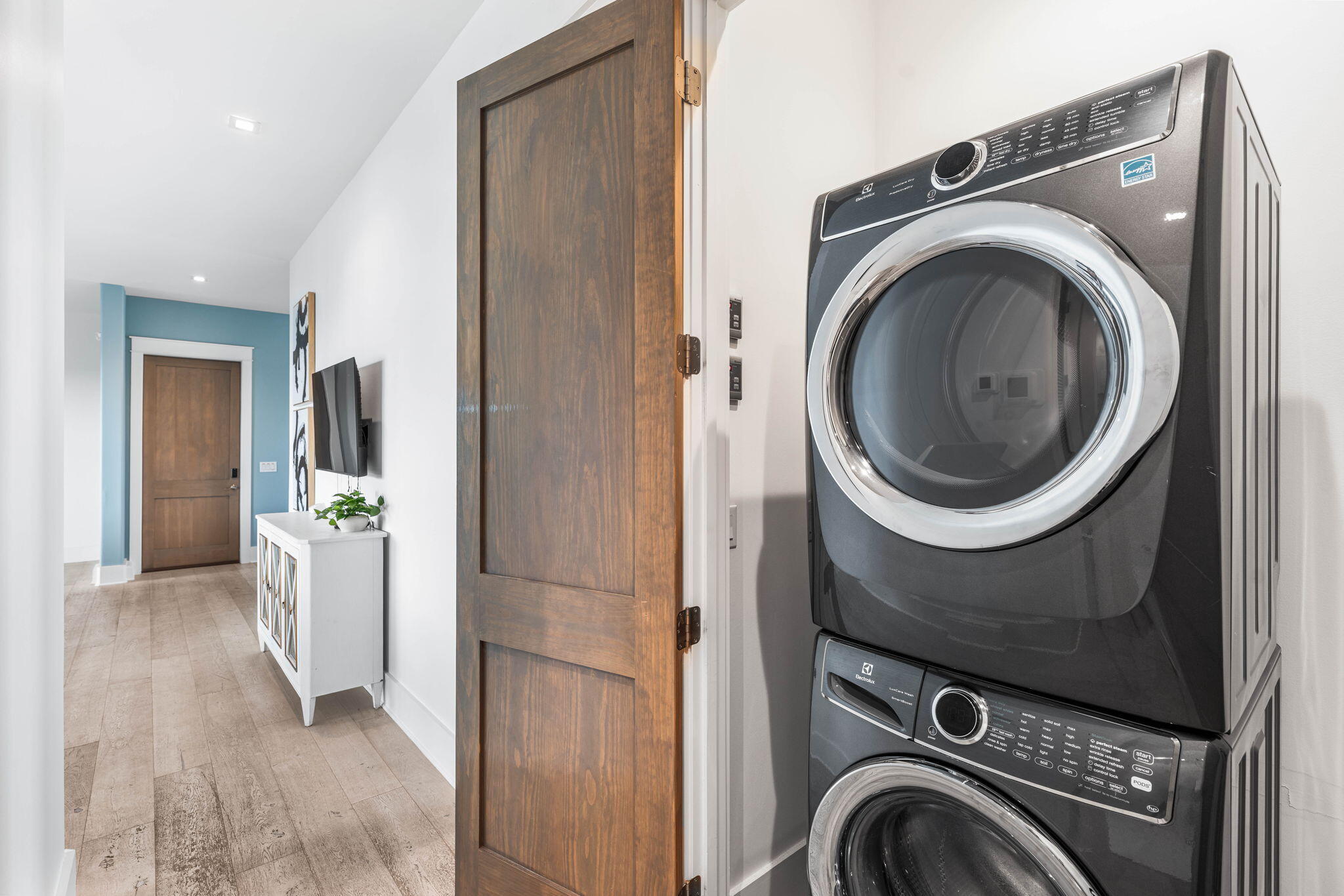 393 County Hwy - Residential