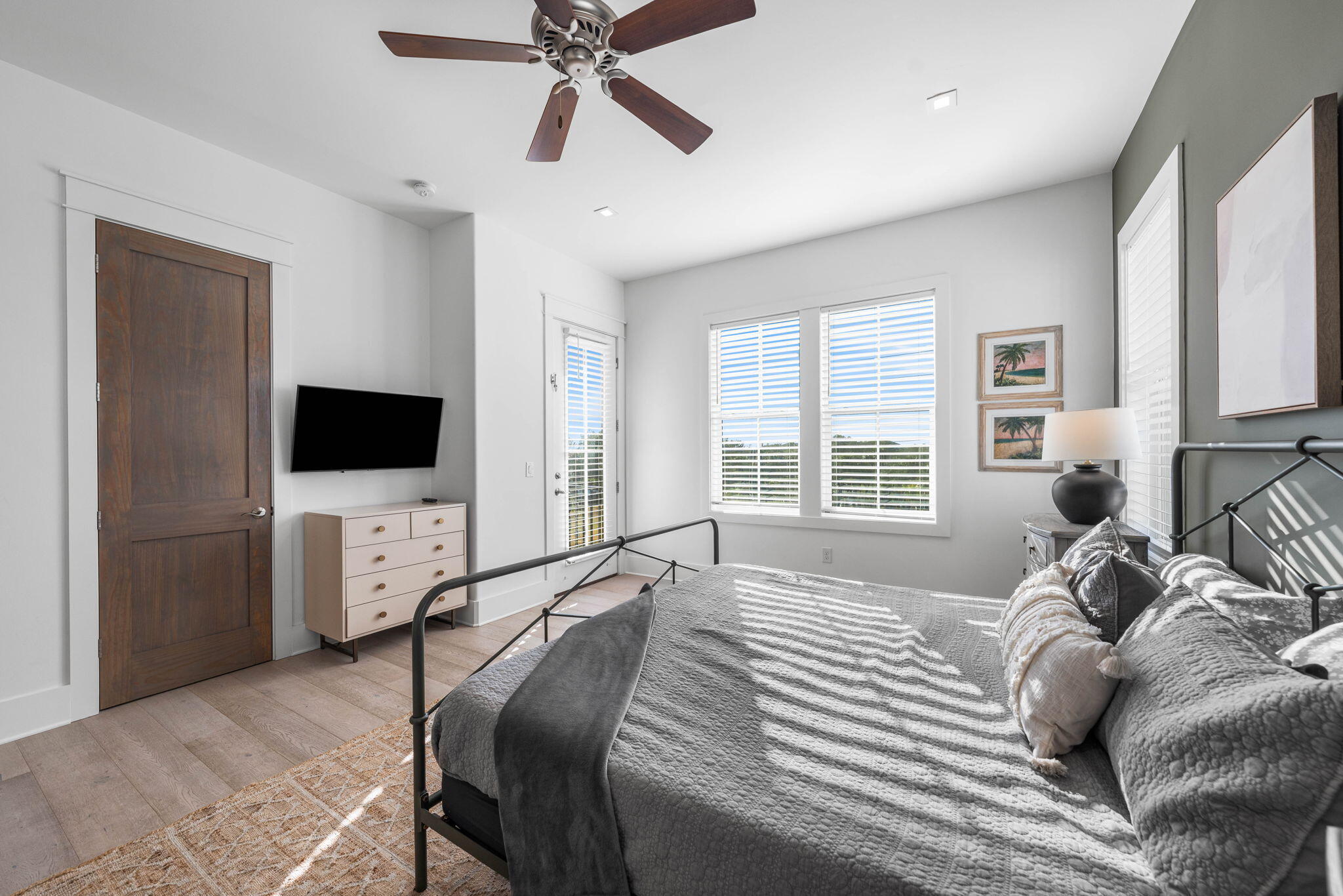 393 County Hwy - Residential