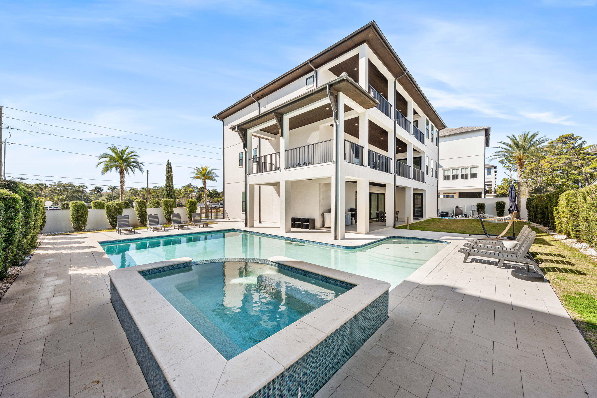 393 County Hwy - Residential