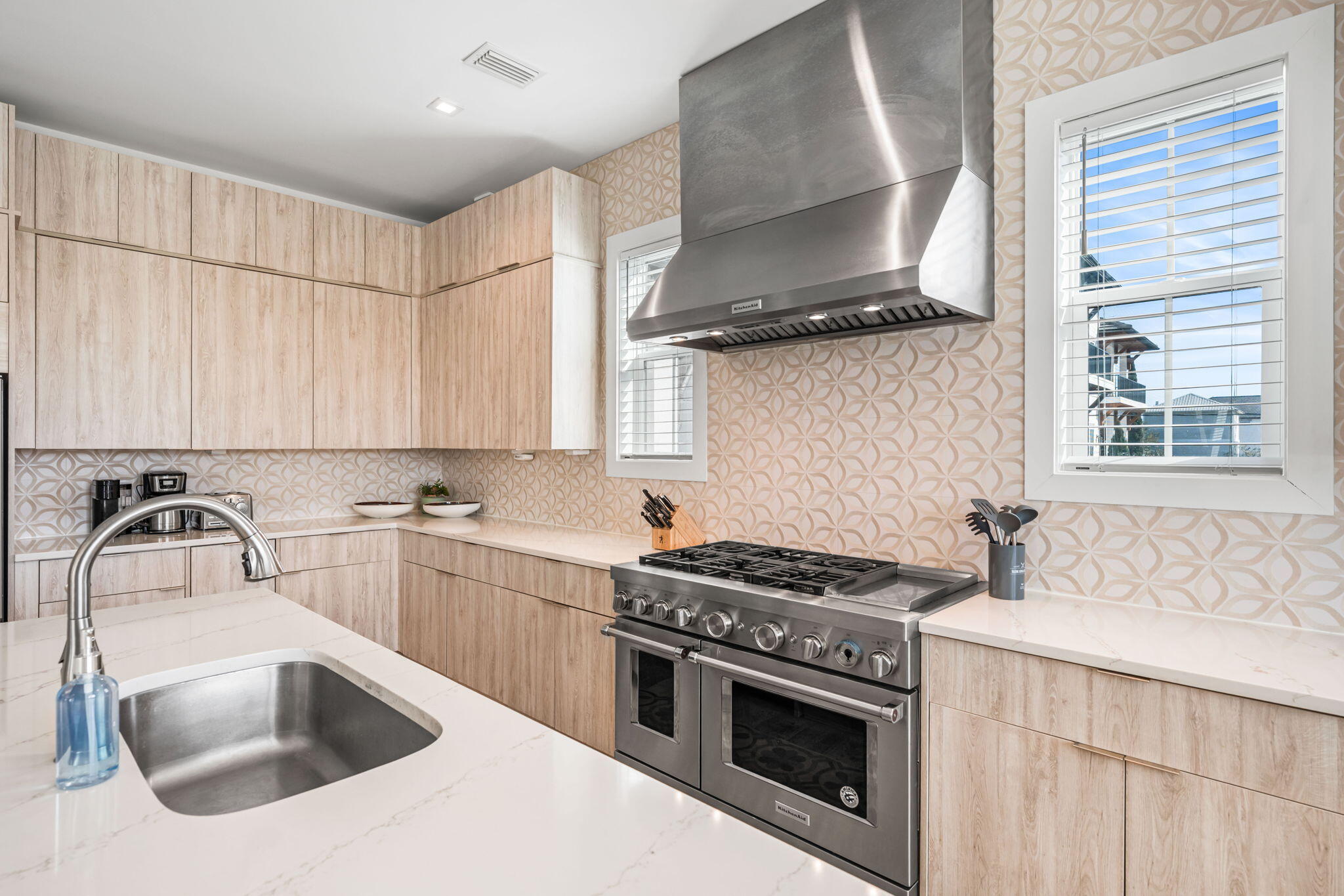 393 County Hwy - Residential