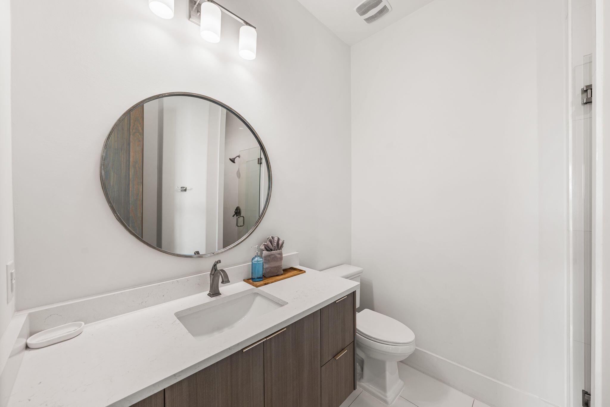 393 County Hwy - Residential