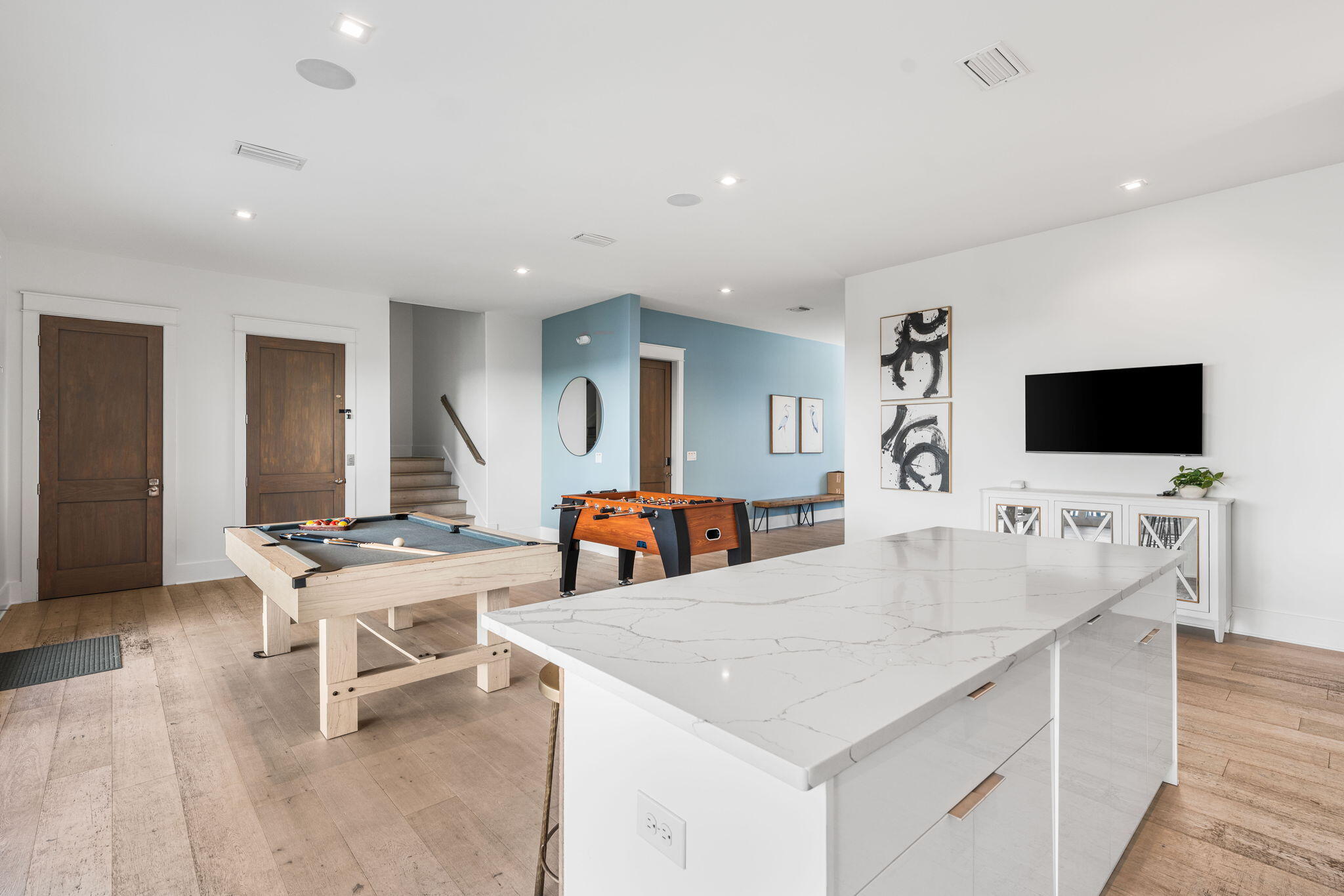 393 County Hwy - Residential