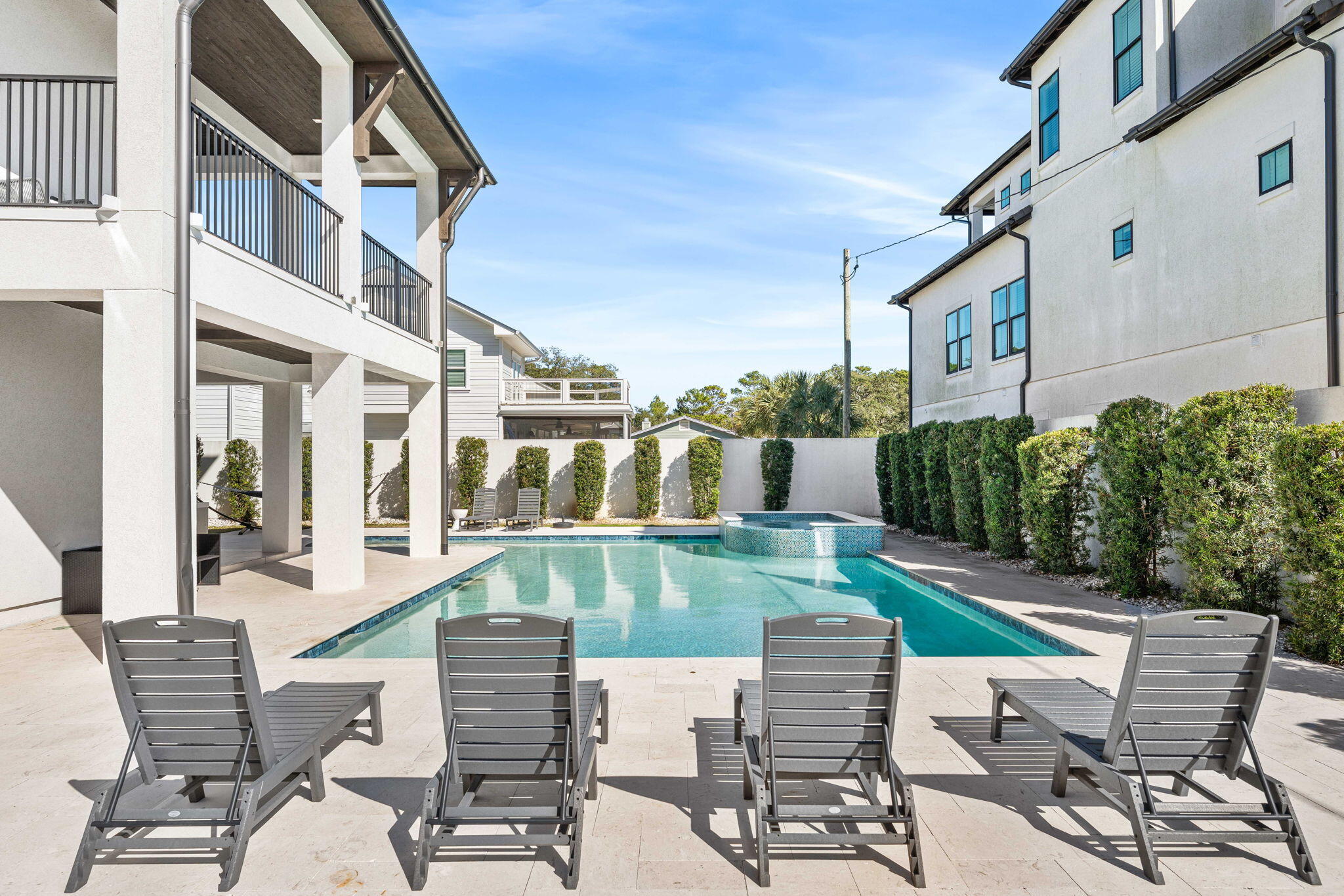 393 County Hwy - Residential